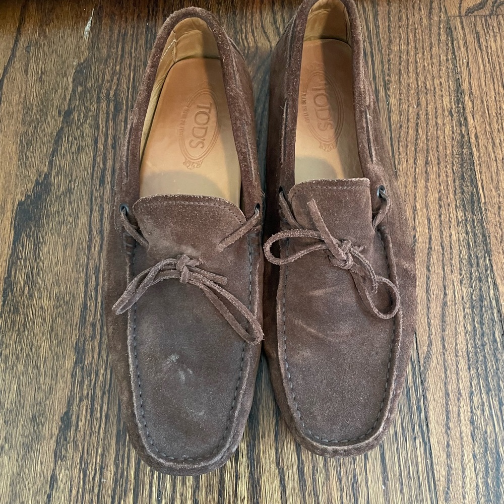 Tod’s Driving Loafers in Brown Suede. Size 10.